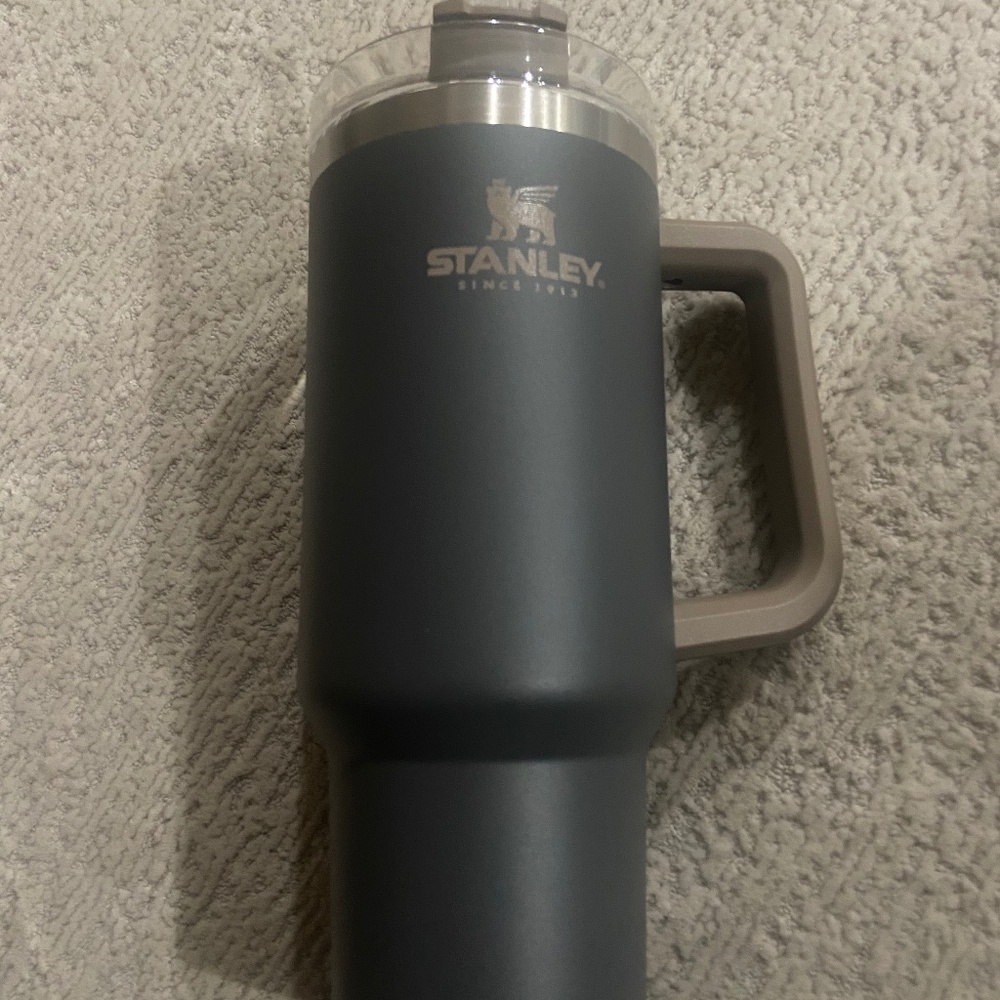 Brand new 40oz Stanley coal tumbler